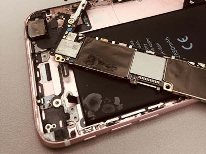 6S Plus 泡水受潮｜面板更換